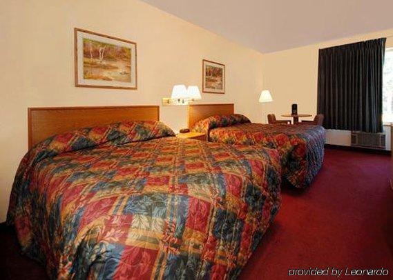 Rodeway Inn Ainsworth Zimmer foto